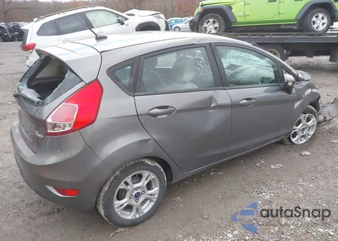 2014 Ford Fiesta Se z USA, uszkodzony, nr VIN 3FADP4EJ7EM165415